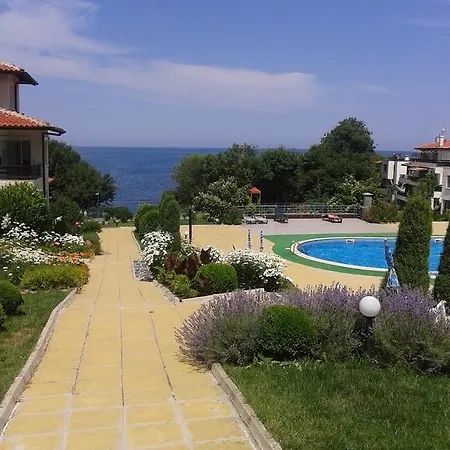 Caprice In Lozenec Китен