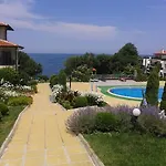 Caprice In Lozenec Kiten (Burgas)