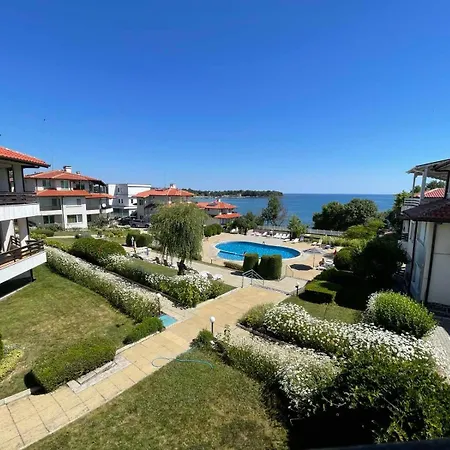 Caprice In Lozenec * Китен