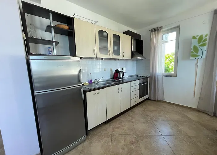 Caprice In Lozenec Kiten (Burgas)