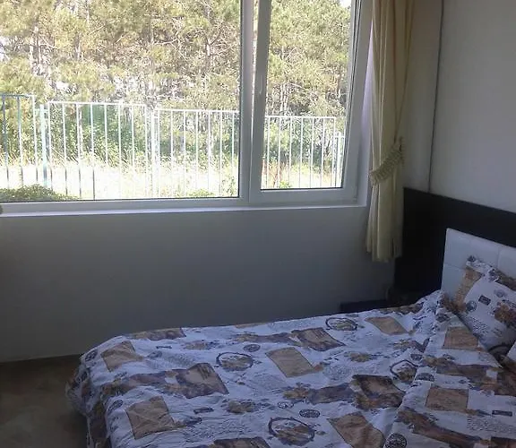 Caprice In Lozenec Китен